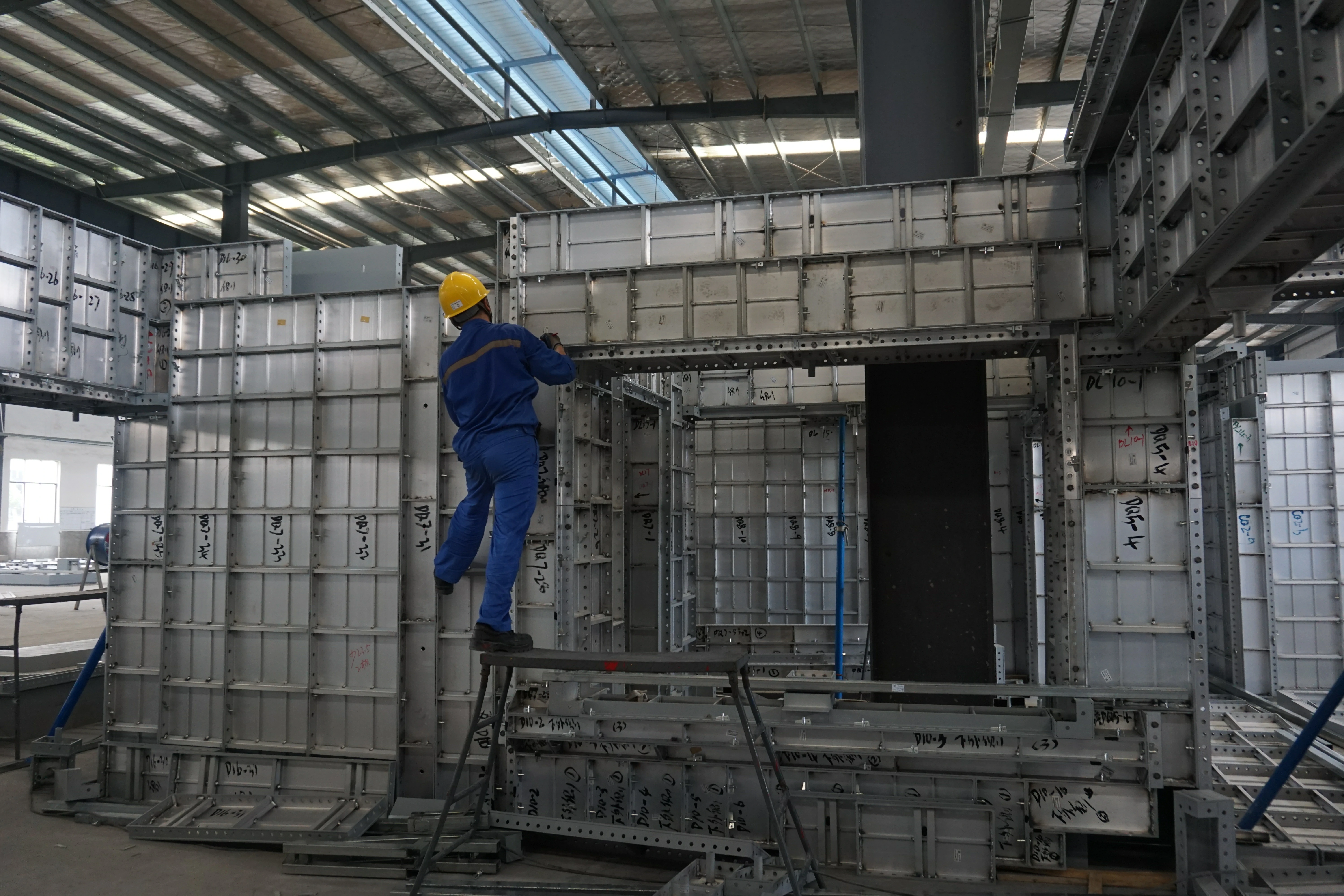Trial Assembly of Aluminum Formwork