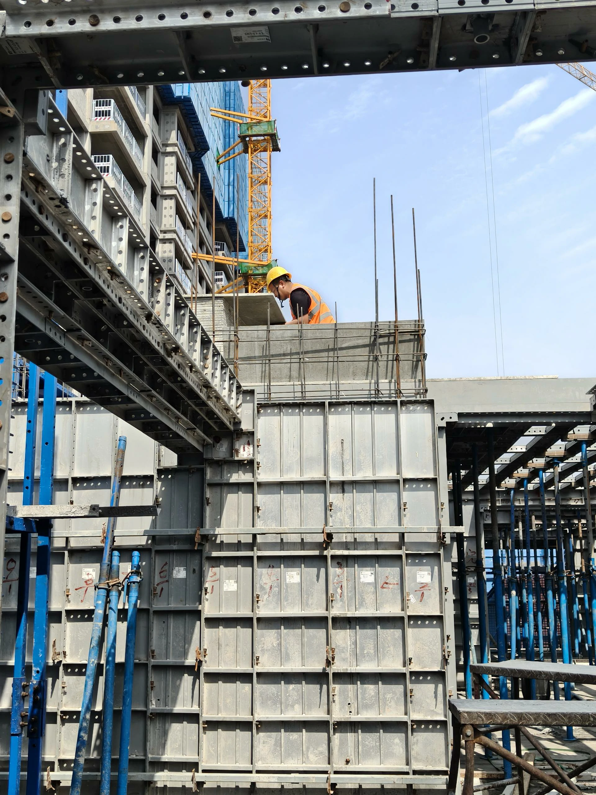 CIEZN Aluminum Formwork Installation Site