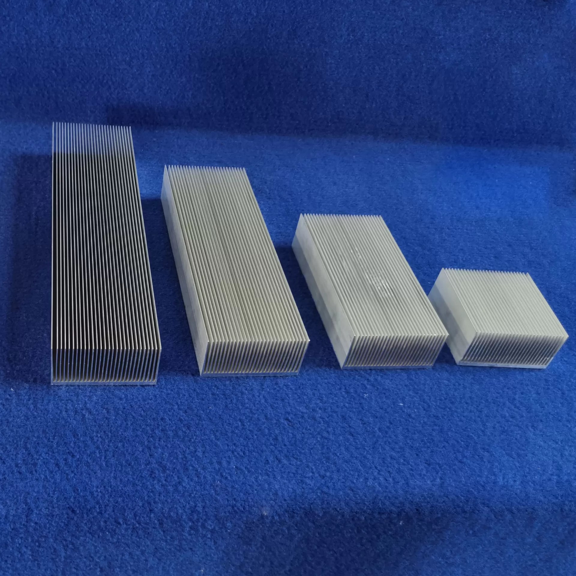 Customized Aluminum Extrusion Profile for T Slot heat sink etc